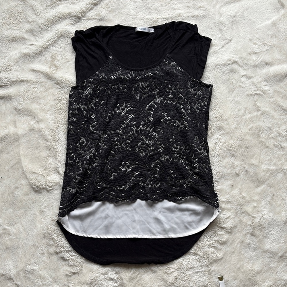 Ricki’s Black Lace Overlay Blouse | High-Low Layered Cap Sleeve Top Size XS‎ - Picture 2 of 6